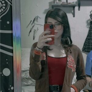 Meet your Posher, Kay